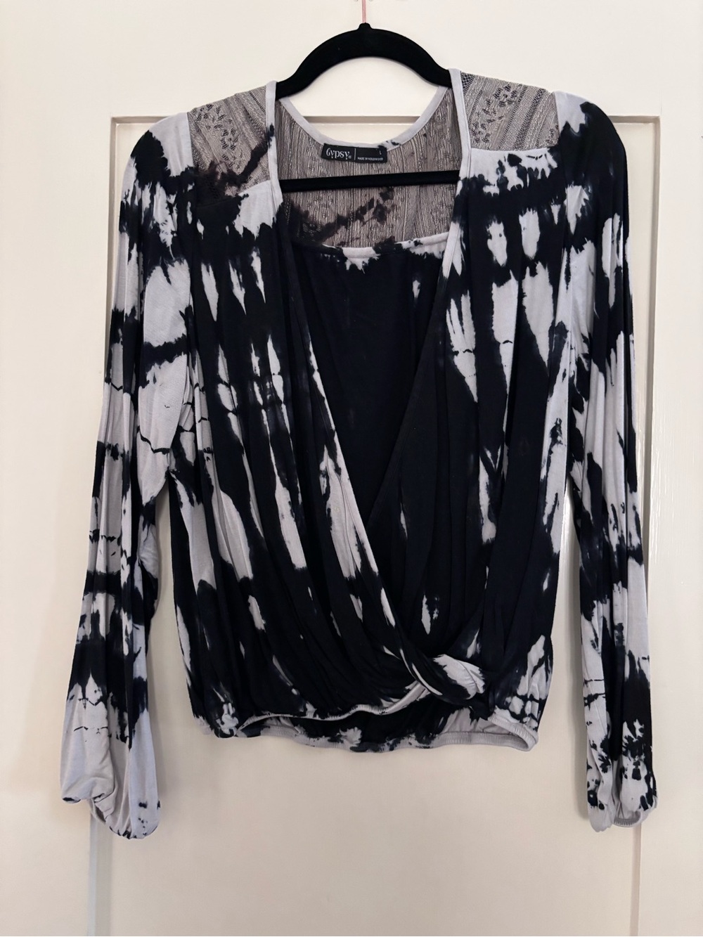 Gypsy 05 Black & White Tie-Dye Surplice Long Sleeve Top
